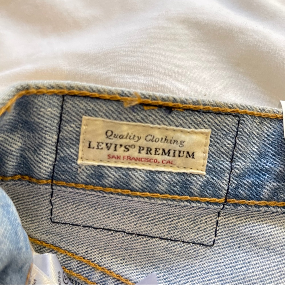 Levi’s 501 Jorts High Rise - Picture 3 of 3